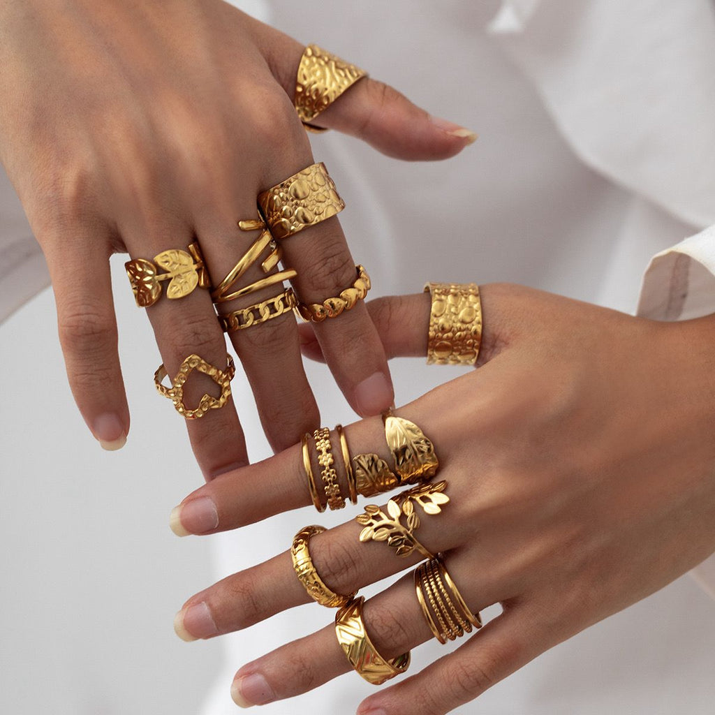 Adjustable rings for unisex Stainless Steel. Silver or gold